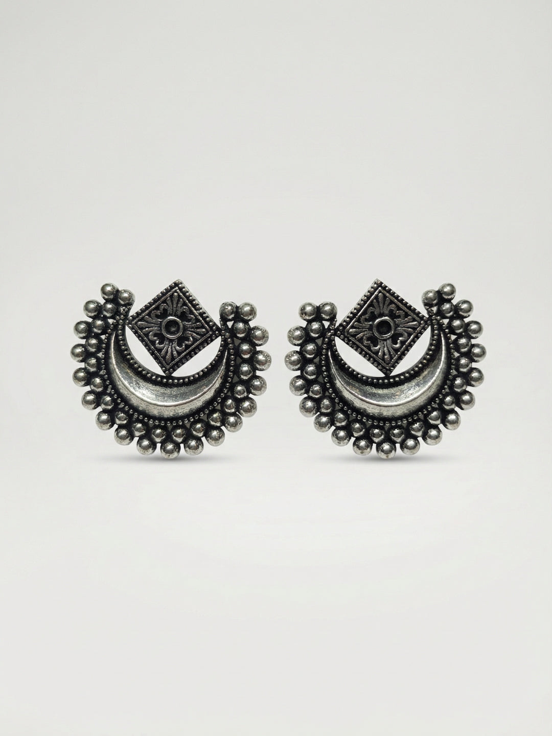 Chaand Earrings