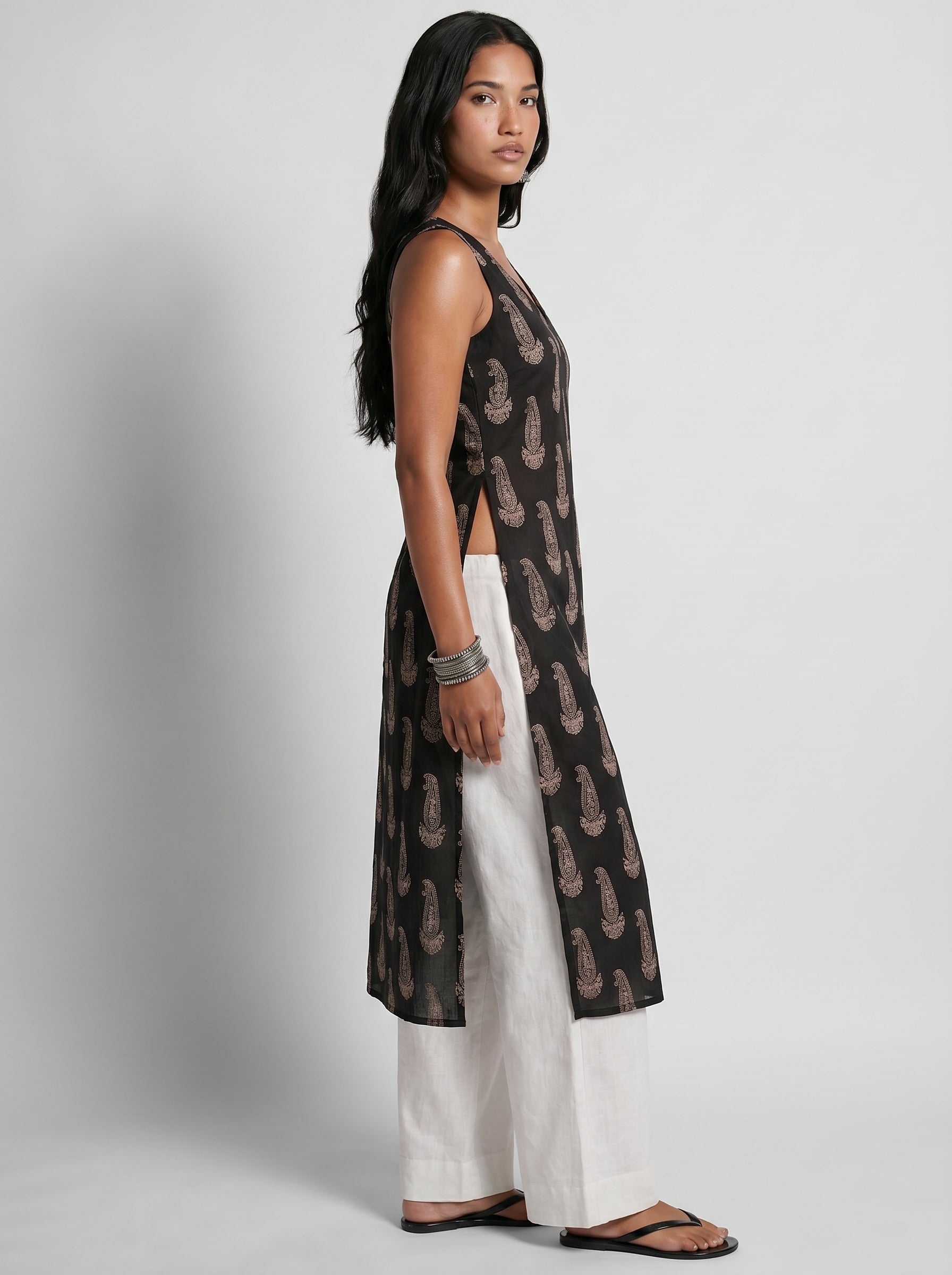 Arzoo V Neck V-Neck Kurti Top