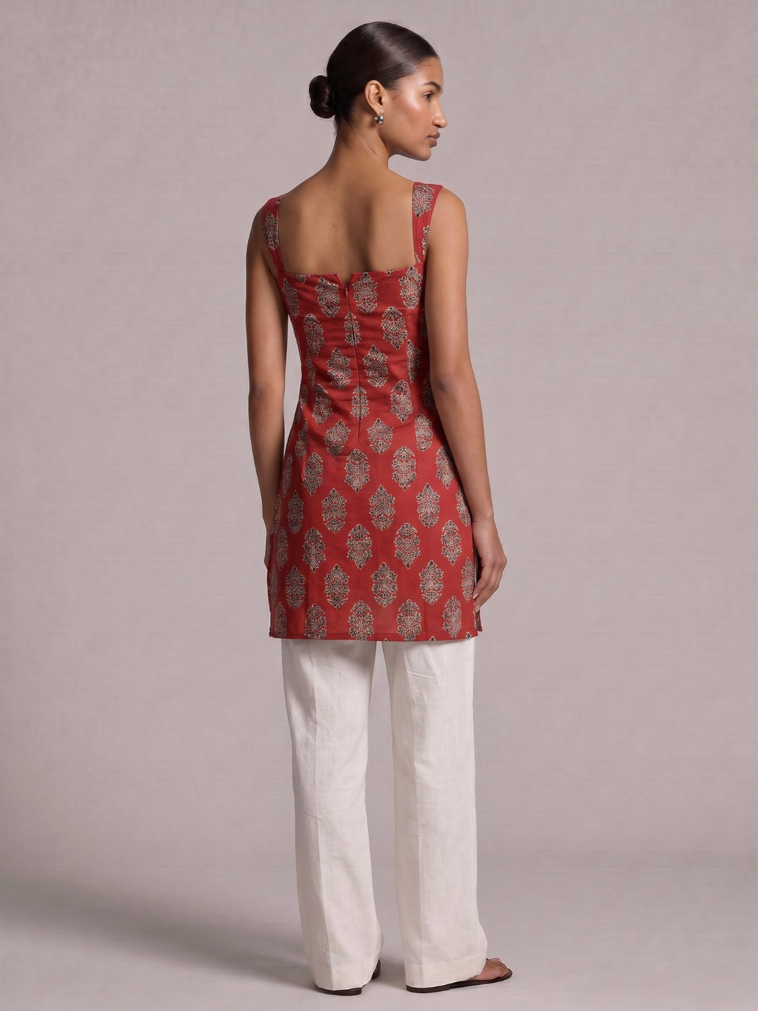 Anshika Wide Shoulder Strap Structured Kurti Top