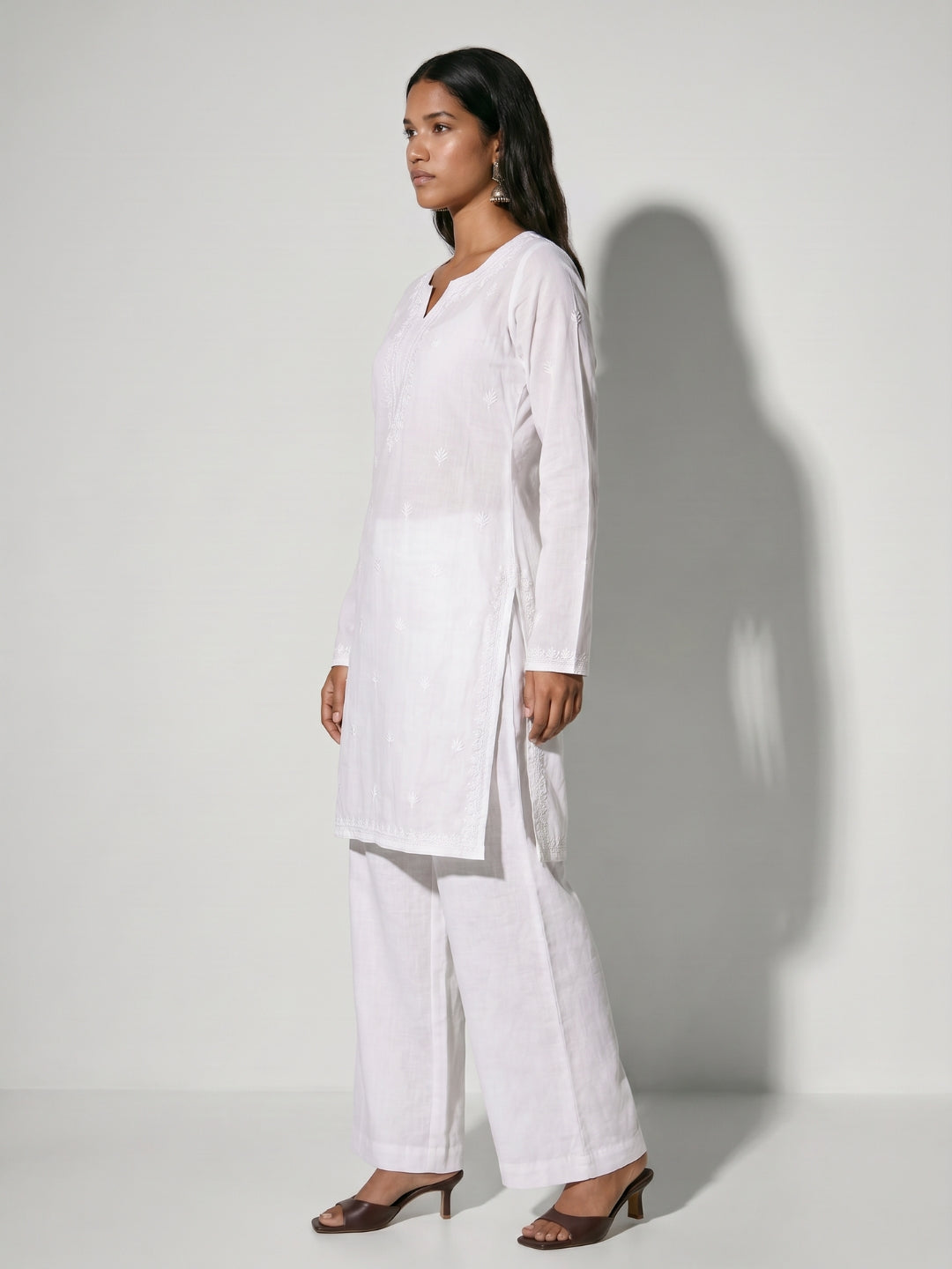 Arka Mul Chikankari Kurti