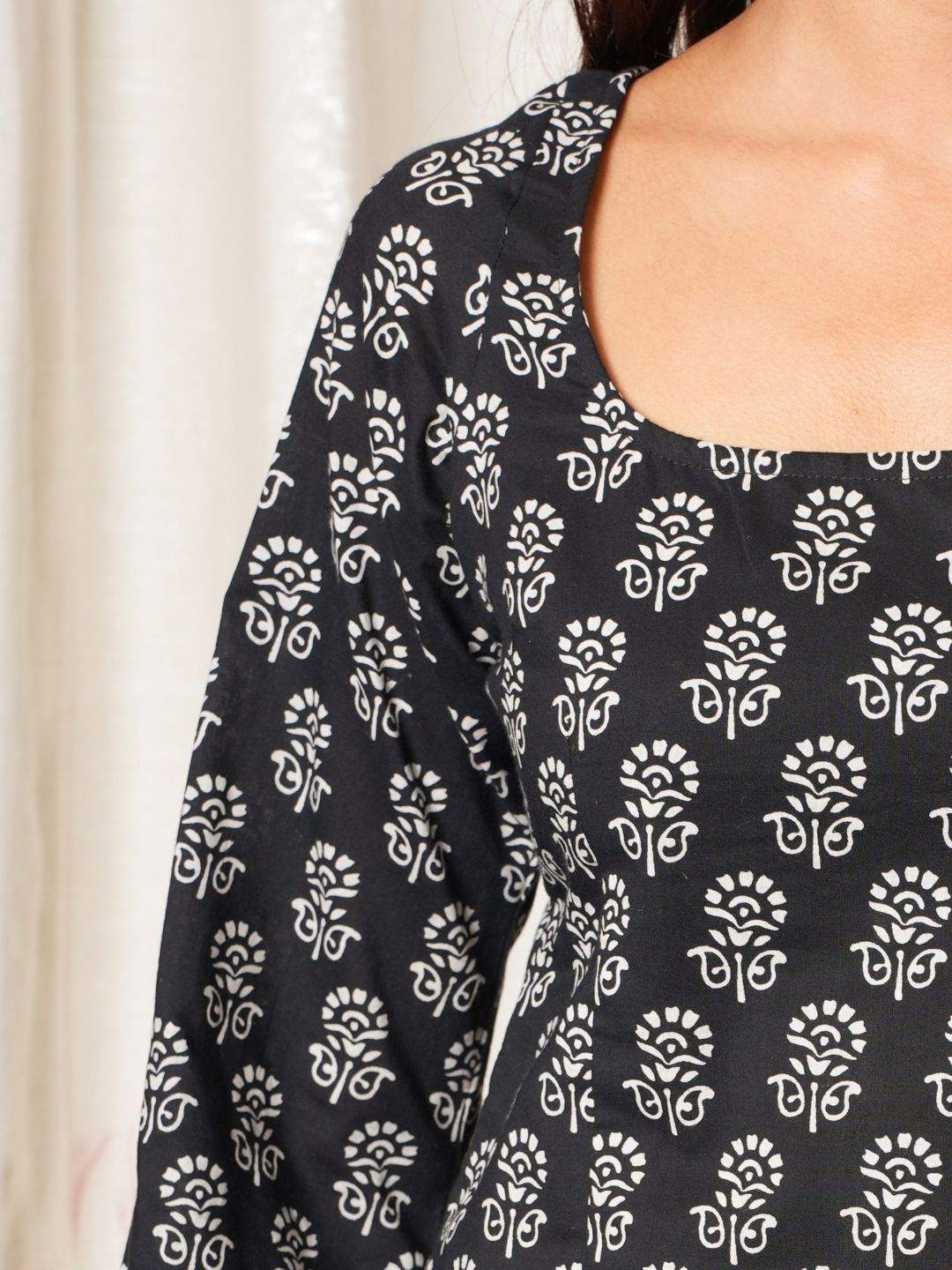 Komal Deep Back Sleeved Kurti