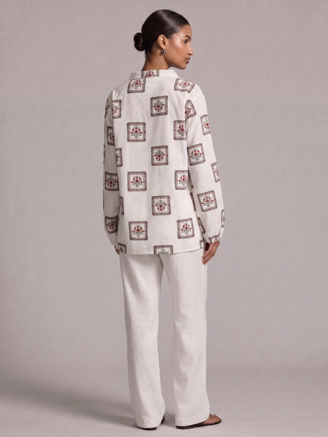 Omira Sleeved Structured Top