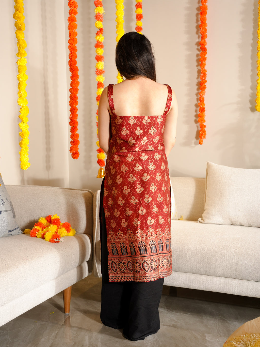 Suhana Squareneck Structured Kurti Top