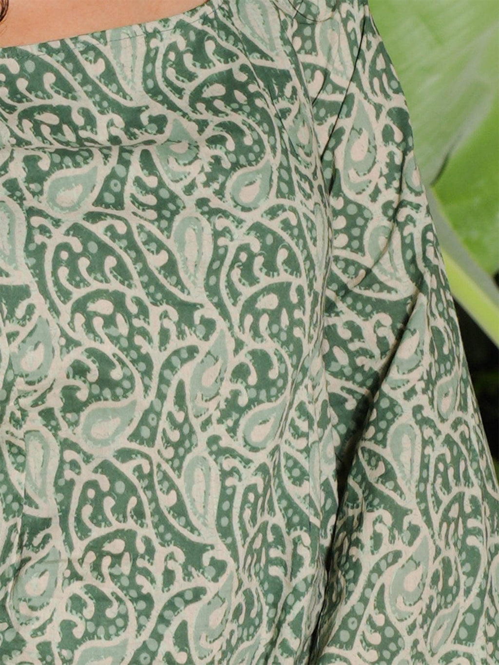 Aani Sleeved Open-Back Kurti Top