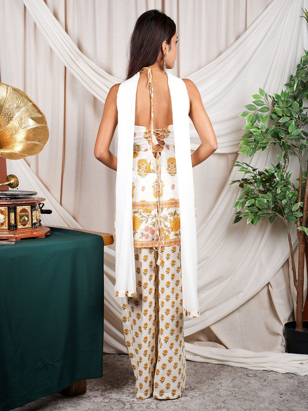 Jamna Corset Pant & Dupatta Set
