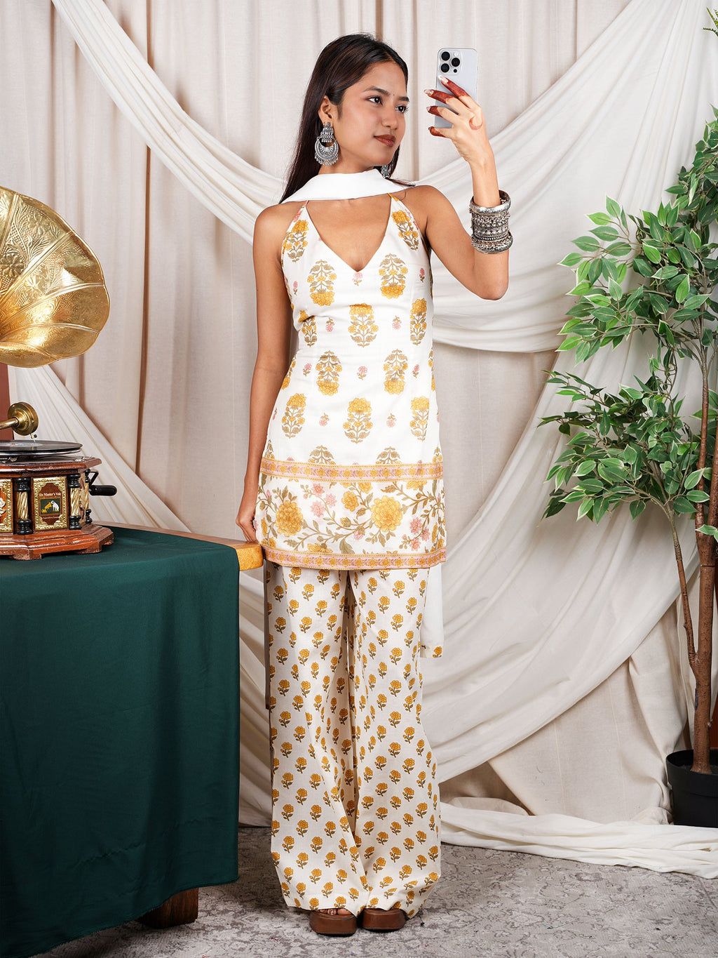 Jamna Corset Pant & Dupatta Set