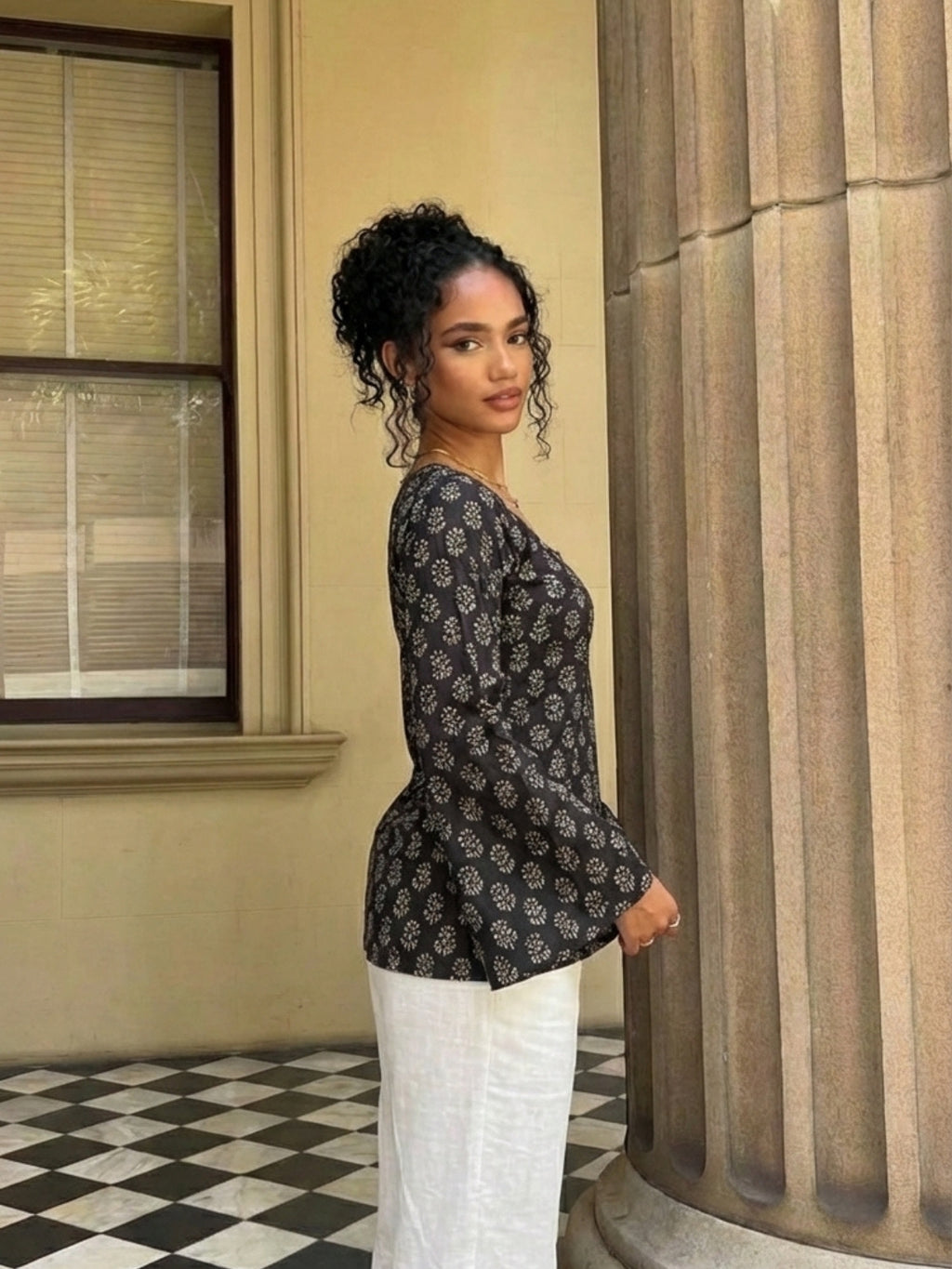 Komal Deep Back Sleeved Kurti