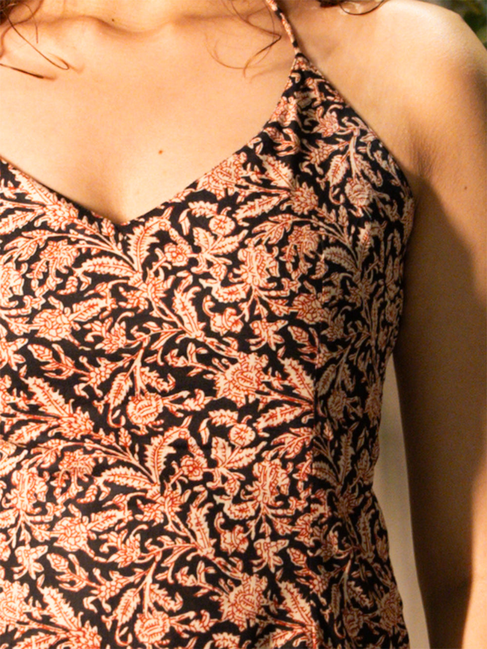 Nazm Halterneck Kurti