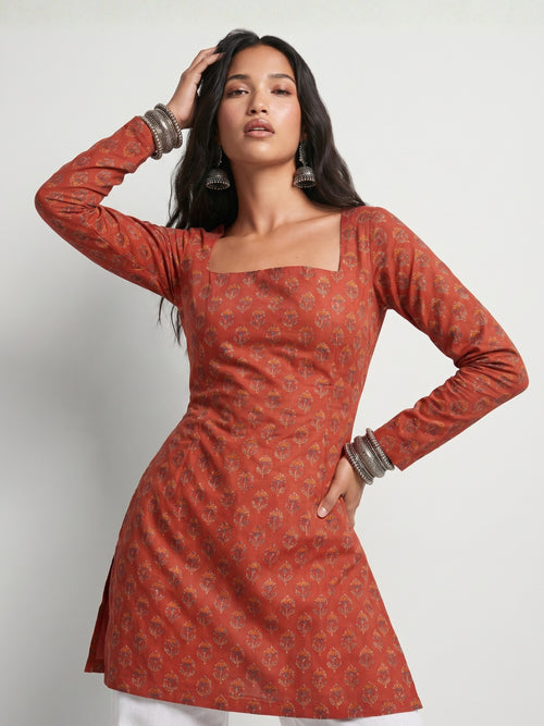 Ishara Sleeved Corset Kurti Top