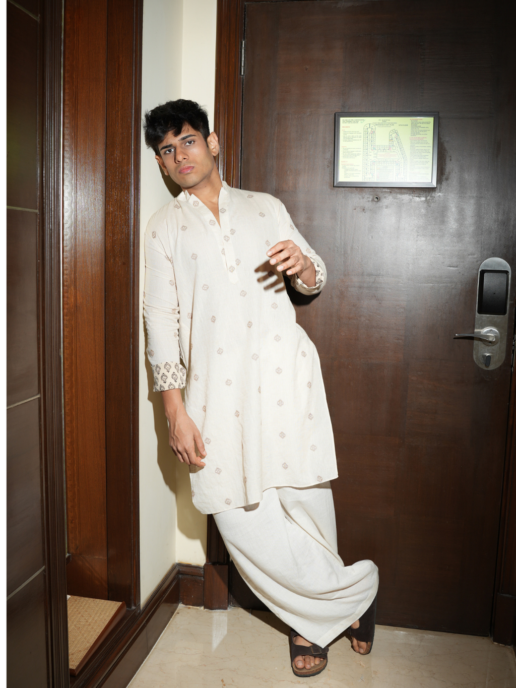 Nek Inverted Sleeves Long Kurta